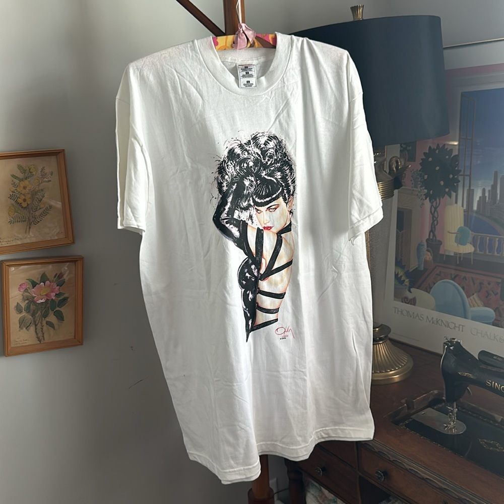 - Rare 1990 Olivia Betty Bettie Page Black hair profile T-shirt